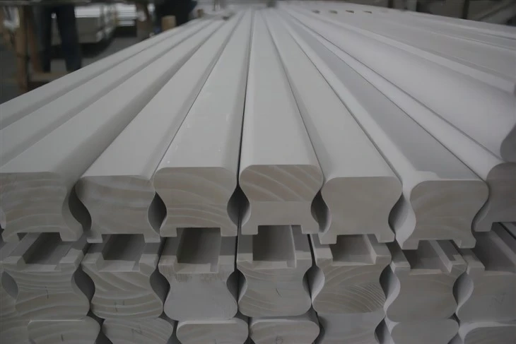 Wood Stair Parts Balusters Handrails Risers Pils Board Innri og Ytri strengur