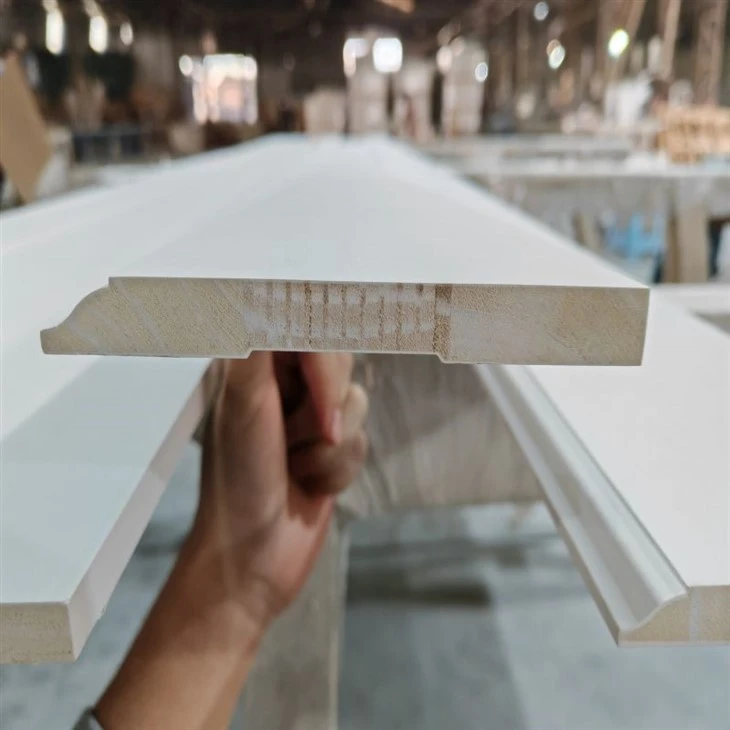 Hvítt grunnað FJ Wood Trim Skirtings Gólflistar Grunnplötur